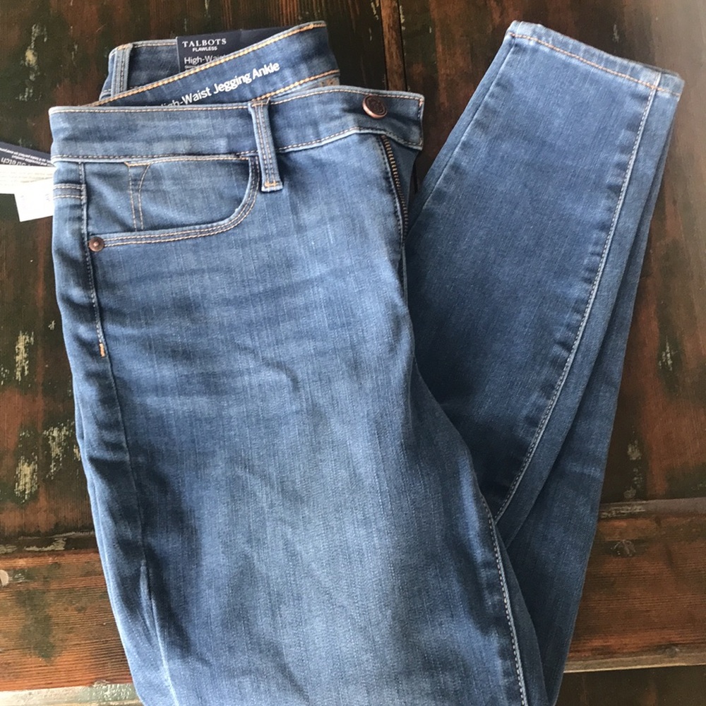 High waist ankle jegging.  NWT